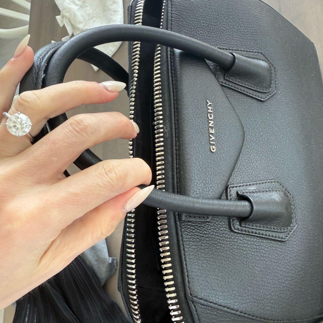 Givenchy black antigona medium bagWear and light...
