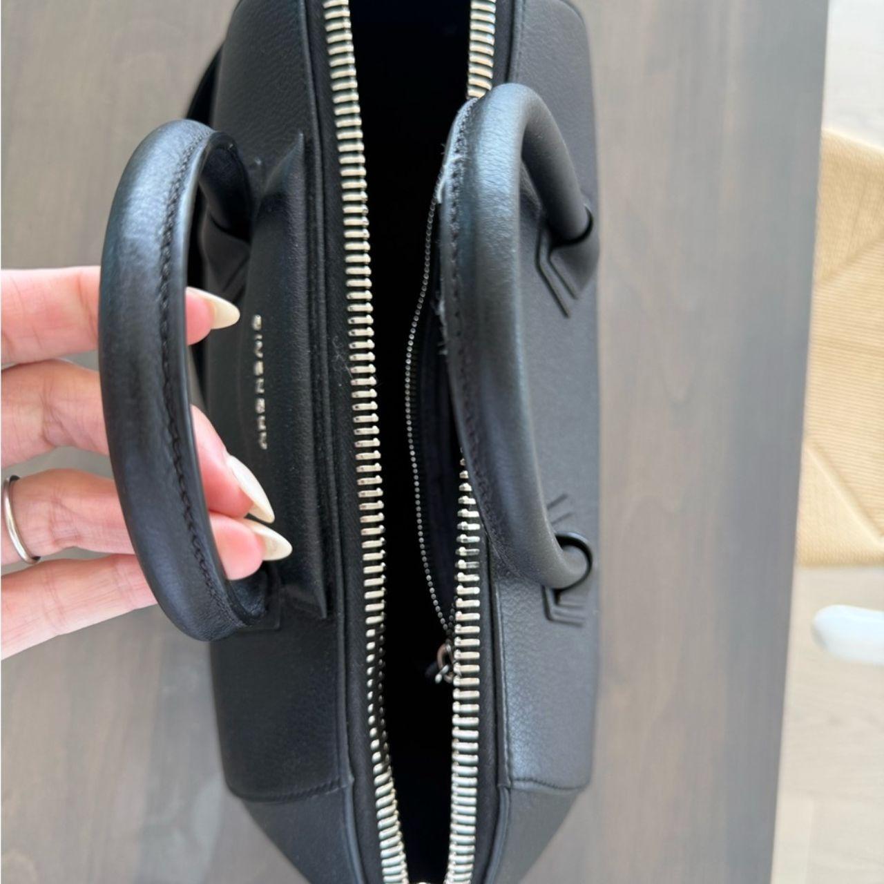 Givenchy black antigona medium bagWear and light...