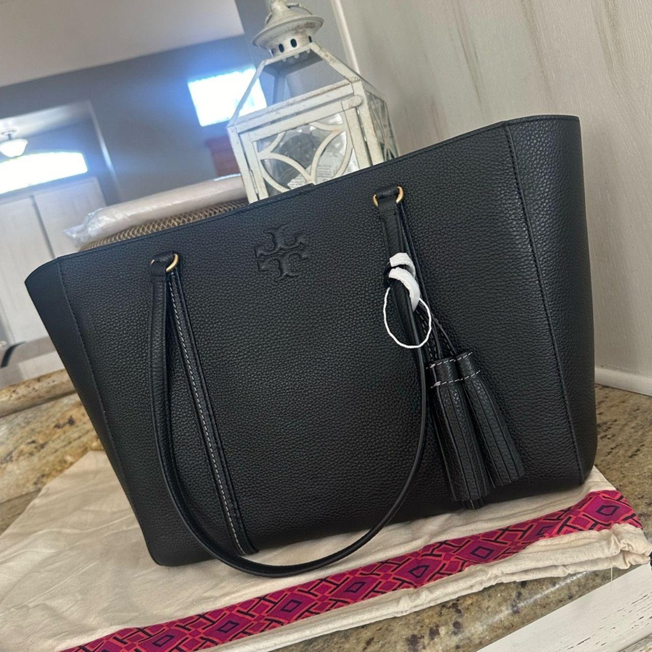 Last one ❤️‍🔥 New Tory Burch Thea large leather tote black